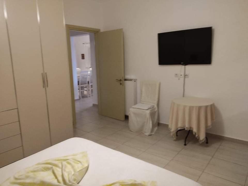 View Apartment Lukove Luaran gambar