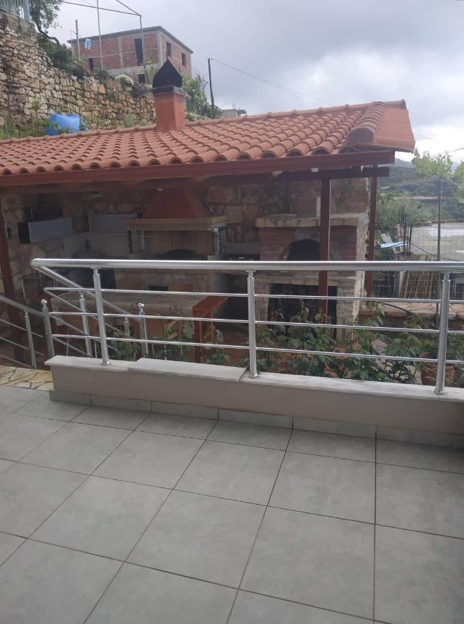 View Apartment Lukove Luaran gambar